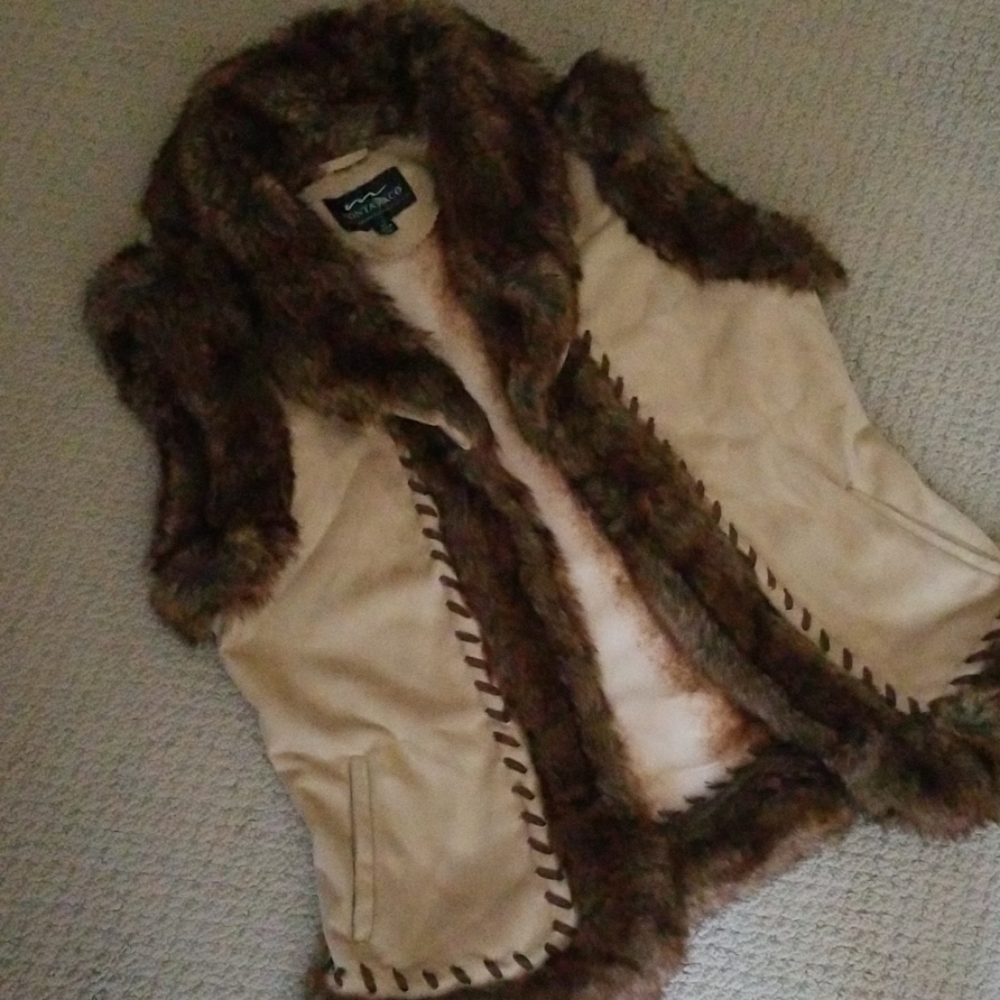 Montanaco vest never worn M